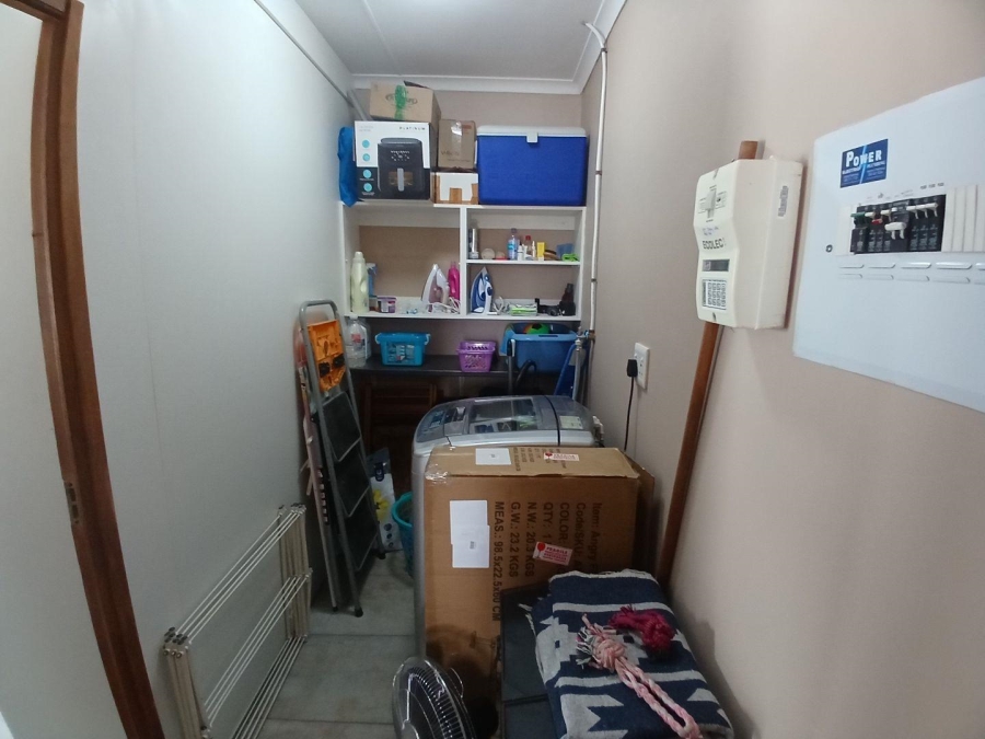 4 Bedroom Property for Sale in Seemeeu Park Western Cape